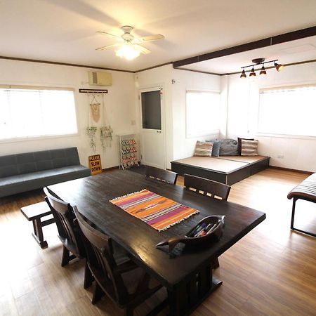 Hotel Whale Okinawa Kadena Esterno foto